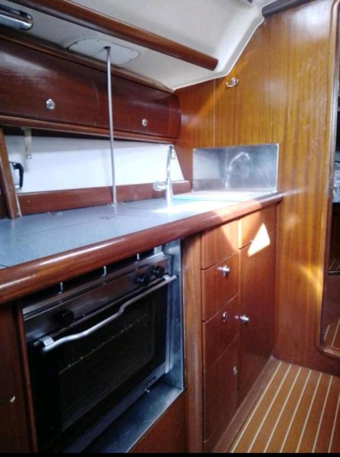 Ifestos Yachting Traveler