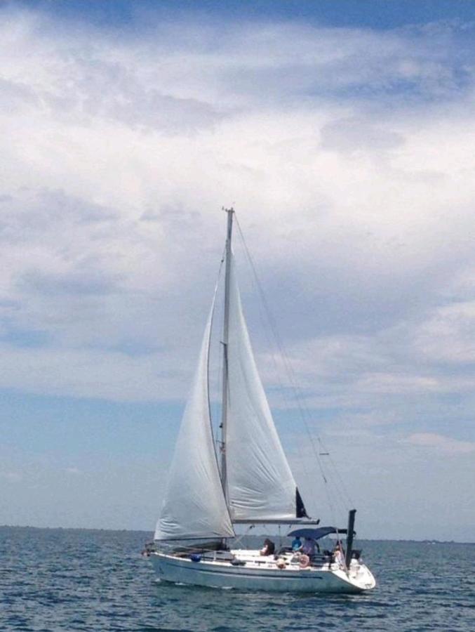 Ifestos Yachting Traveler *